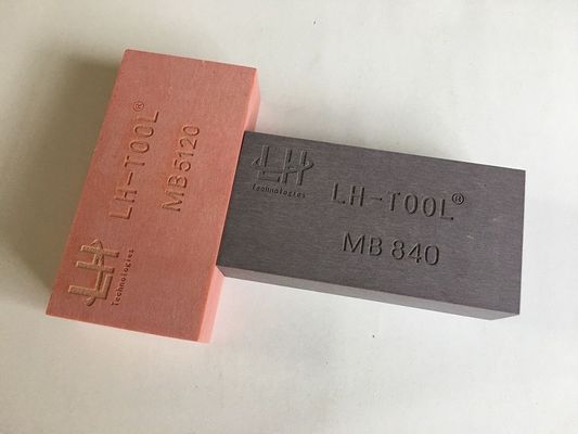 A placa vermelha do trabalho feito com ferramentas da cola Epoxy da placa do LH MB5120 para a formação do vácuo morre Multifunction